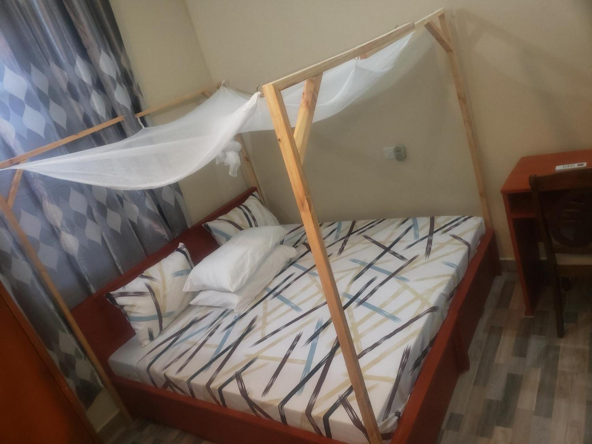 L&J Modern Backpackers Bnb Dar es Salaam Buitenkant foto