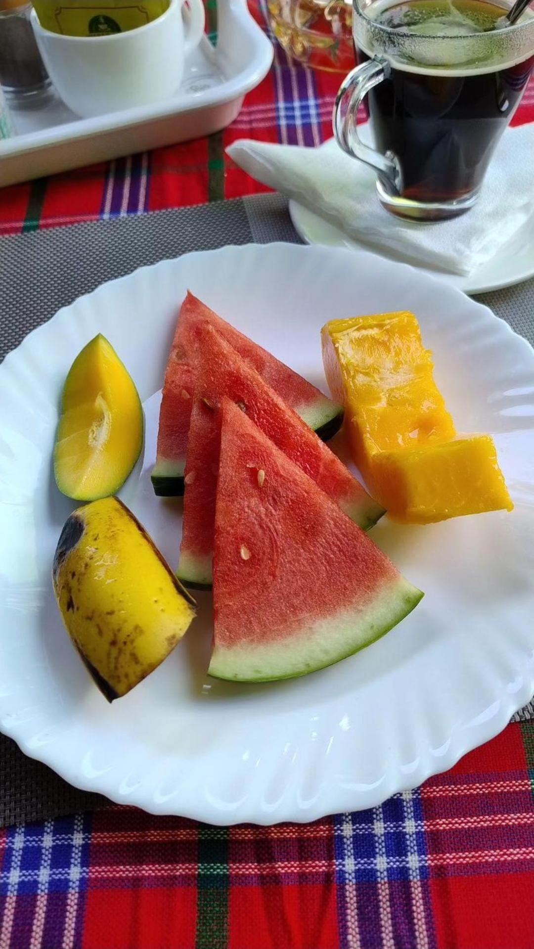 L&J Modern Backpackers Bnb Dar es Salaam Buitenkant foto